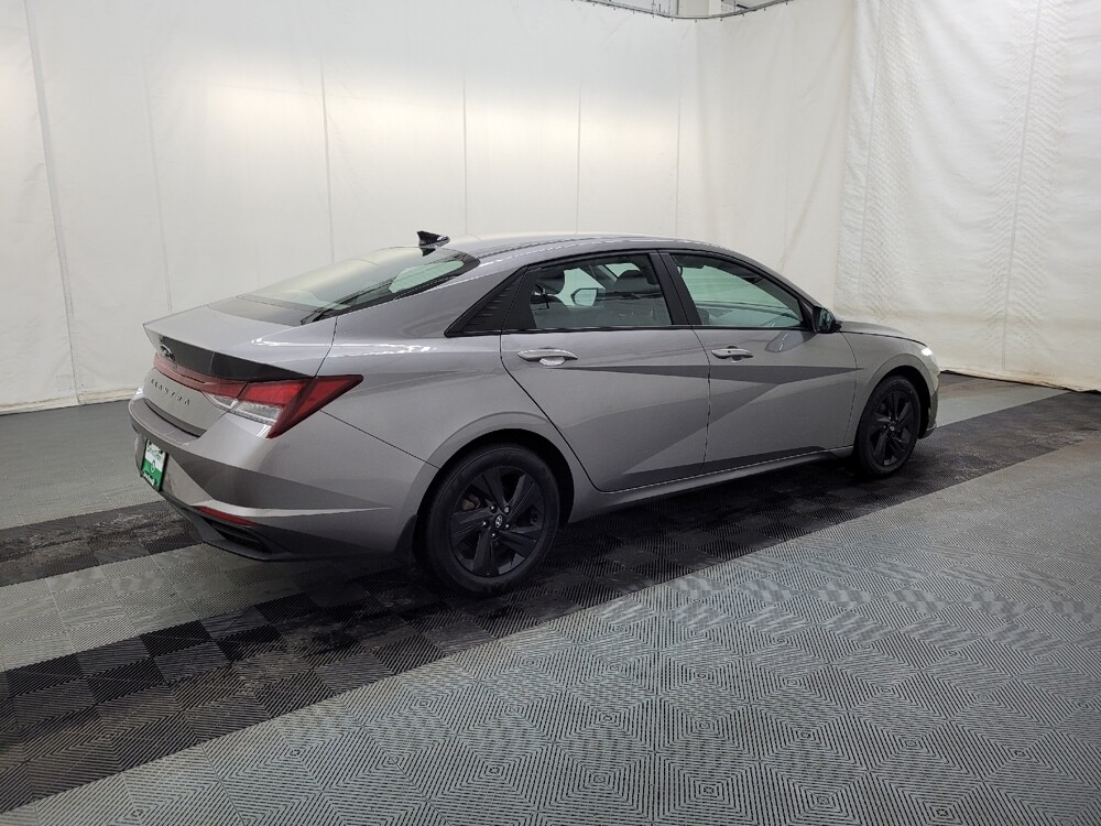 2023 Hyundai Elantra in Allentown, PA 18103 - 18114337 10