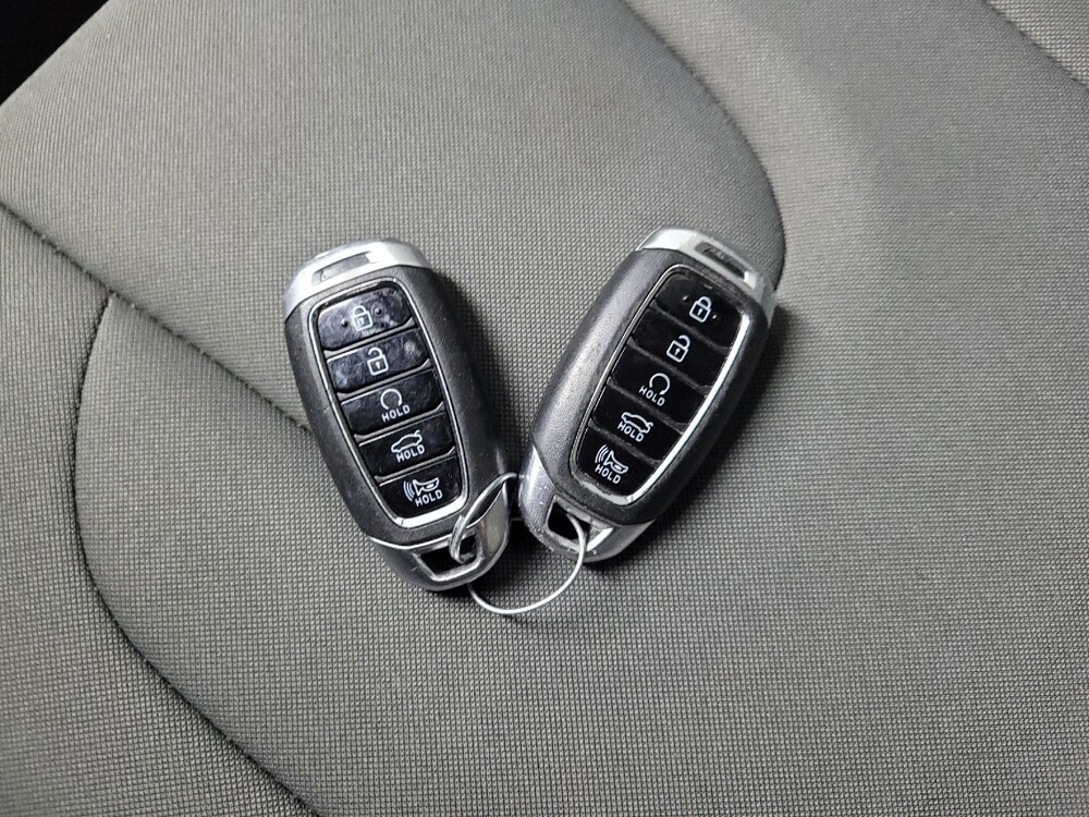 2023 Hyundai Elantra in Allentown, PA 18103 - 18114337 32