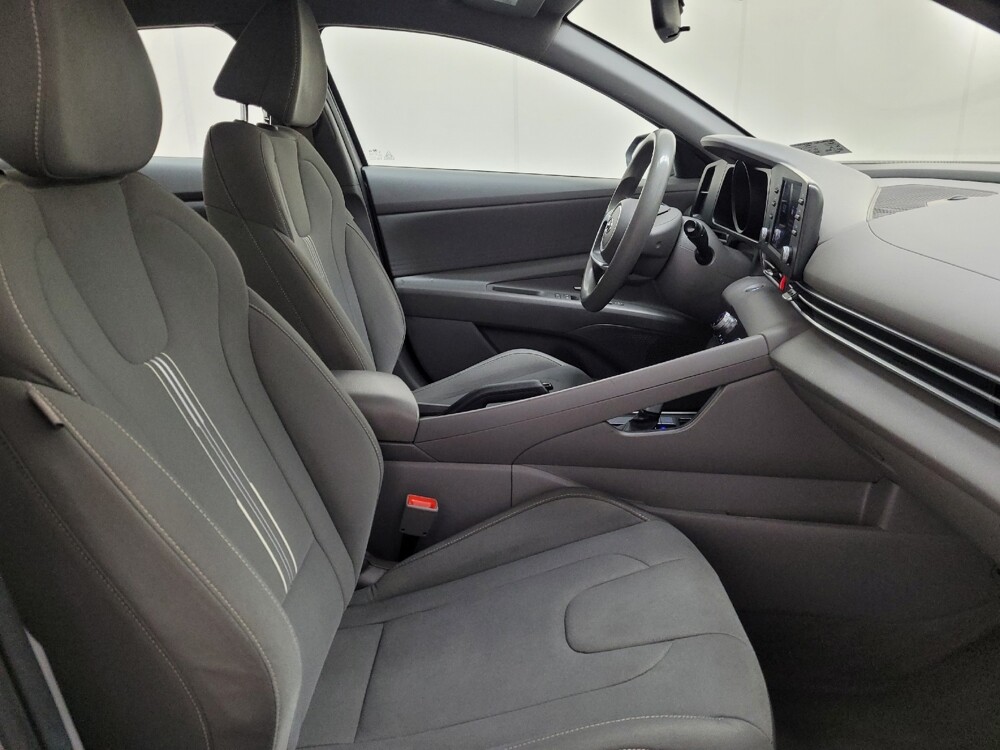 2023 Hyundai Elantra in Allentown, PA 18103 - 18114337 21