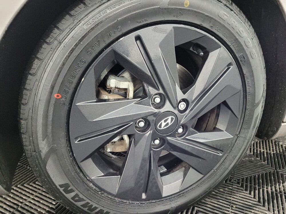 2023 Hyundai Elantra in Allentown, PA 18103 - 18114337 31