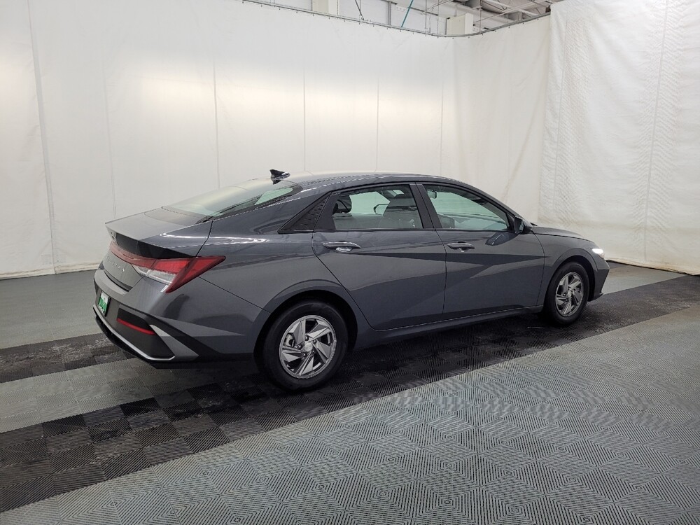 2025 Hyundai Elantra in Allentown, PA 18103 - 18114340 10