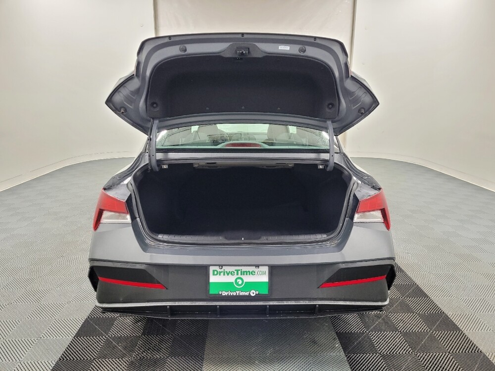 2025 Hyundai Elantra in Allentown, PA 18103 - 18114340 29
