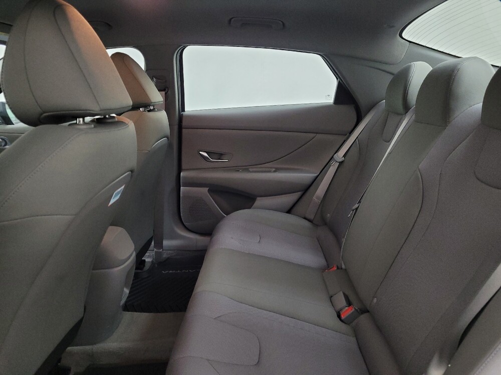 2025 Hyundai Elantra in Allentown, PA 18103 - 18114340 18