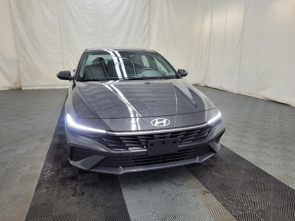2025 Hyundai Elantra in Allentown, PA 18103 - 18114340 14