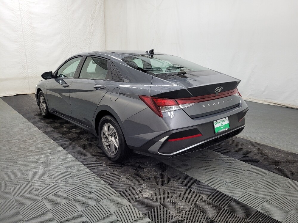 2025 Hyundai Elantra in Allentown, PA 18103 - 18114340 5