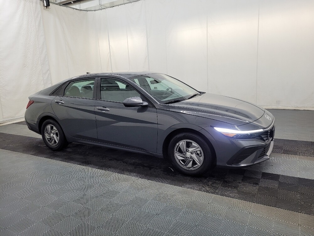 2025 Hyundai Elantra in Allentown, PA 18103 - 18114340 11