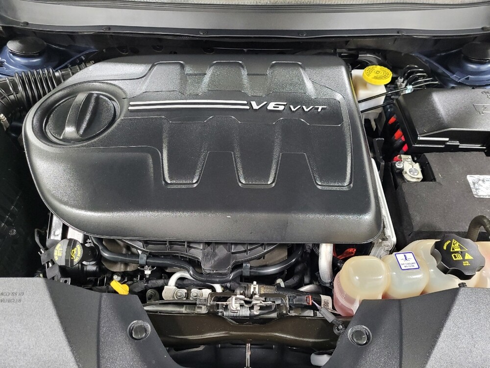 2020 Jeep Cherokee in Allentown, PA 18103 - 18114341 30