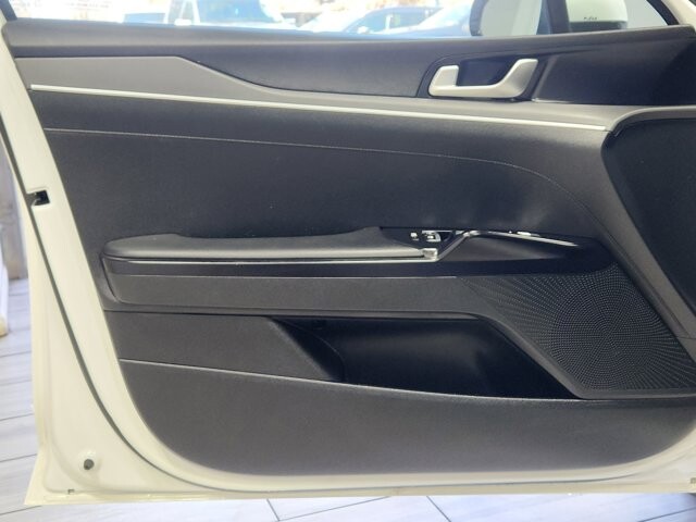 2025 Kia K5 in Cinnaminson, NJ 08077 - 18114349 10