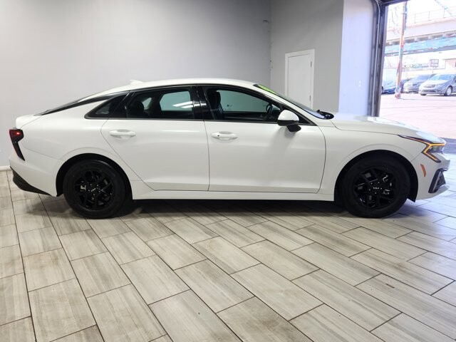 2025 Kia K5 in Cinnaminson, NJ 08077 - 18114349 6