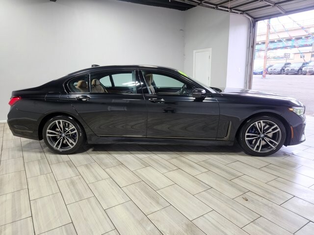 2021 BMW 740i in Cinnaminson, NJ 08077 - 18114357 6