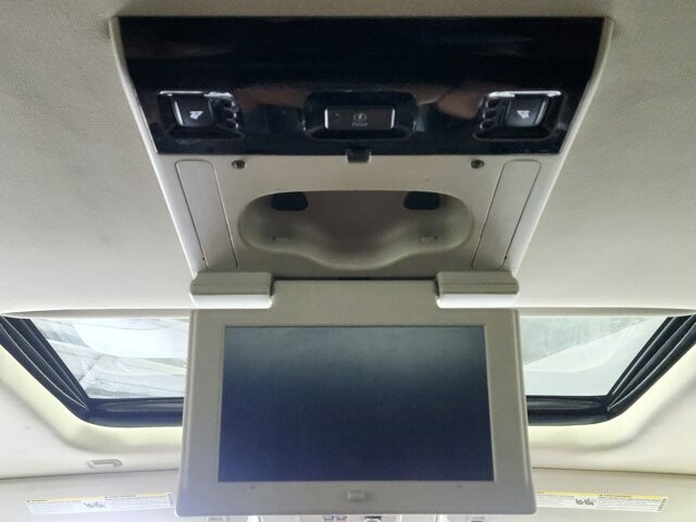 2016 Cadillac Escalade in Cinnaminson, NJ 08077 - 18114358 16