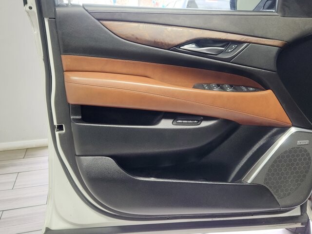 2016 Cadillac Escalade in Cinnaminson, NJ 08077 - 18114358 10