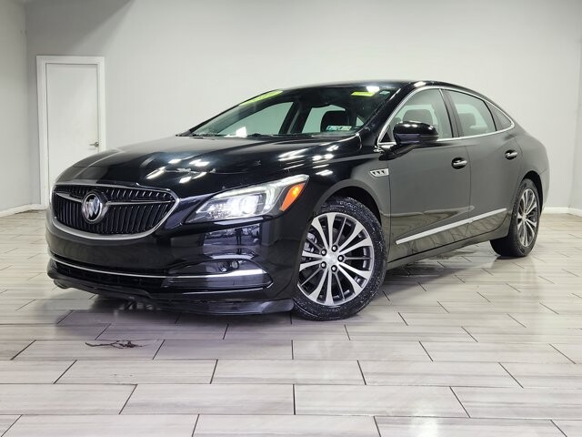 2017 Buick LaCrosse in Cinnaminson, NJ 08077 - 18114360