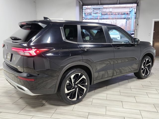 2024 Mitsubishi Outlander in Cinnaminson, NJ 08077 - 18114361 5