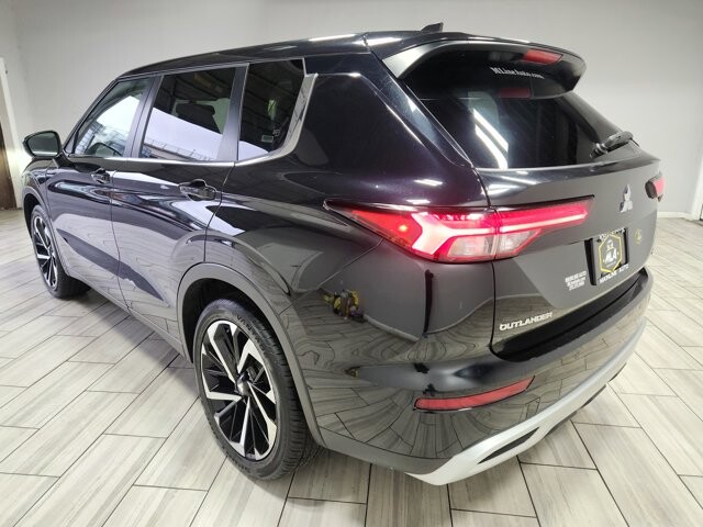 2024 Mitsubishi Outlander in Cinnaminson, NJ 08077 - 18114361 3