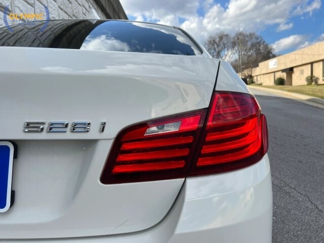 2016 BMW 528i xDrive in Decatur, GA 30032 - 18114376 17
