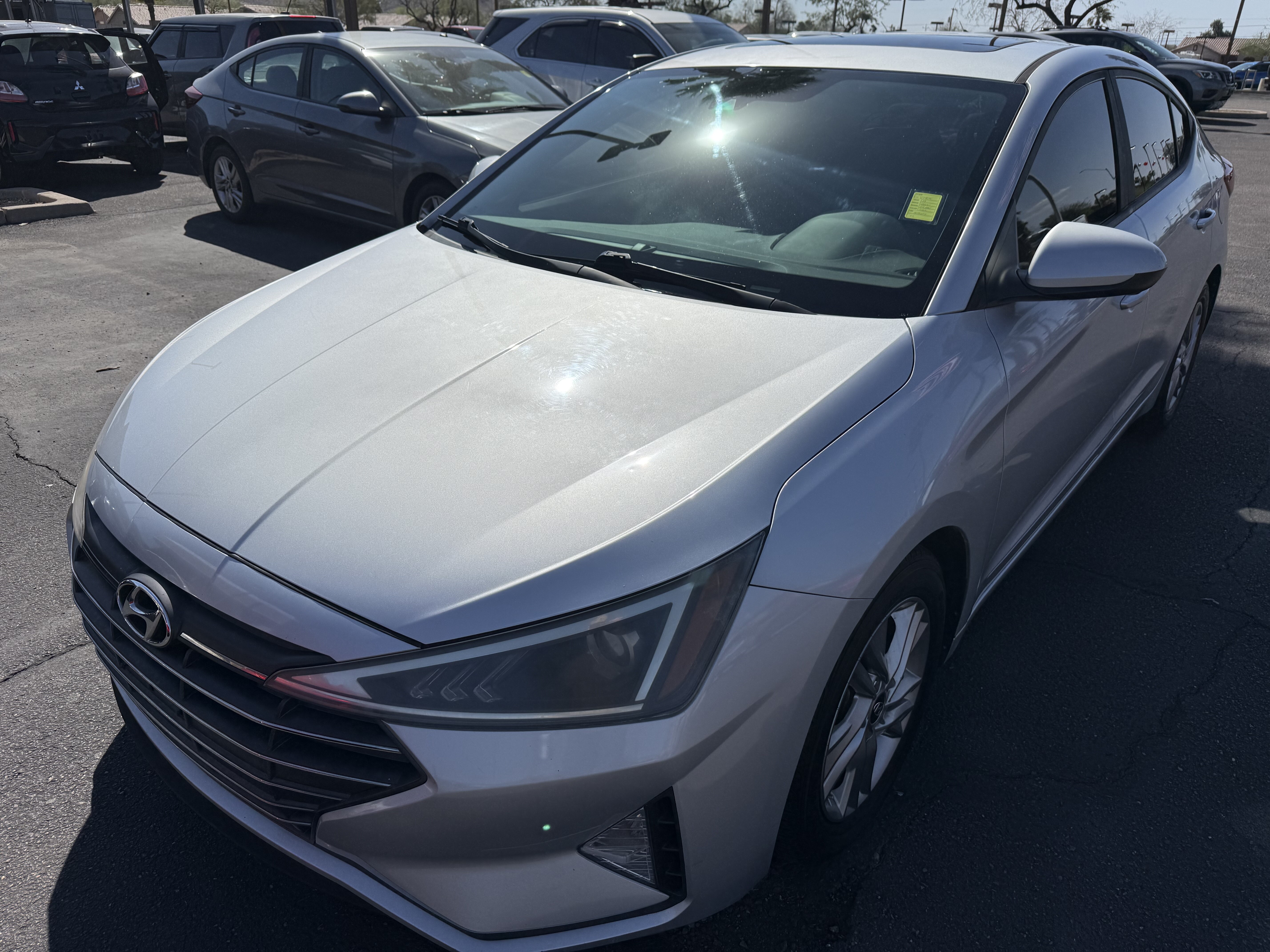 2019 Hyundai Elantra in Phoenix, AZ 85022 - 18114383