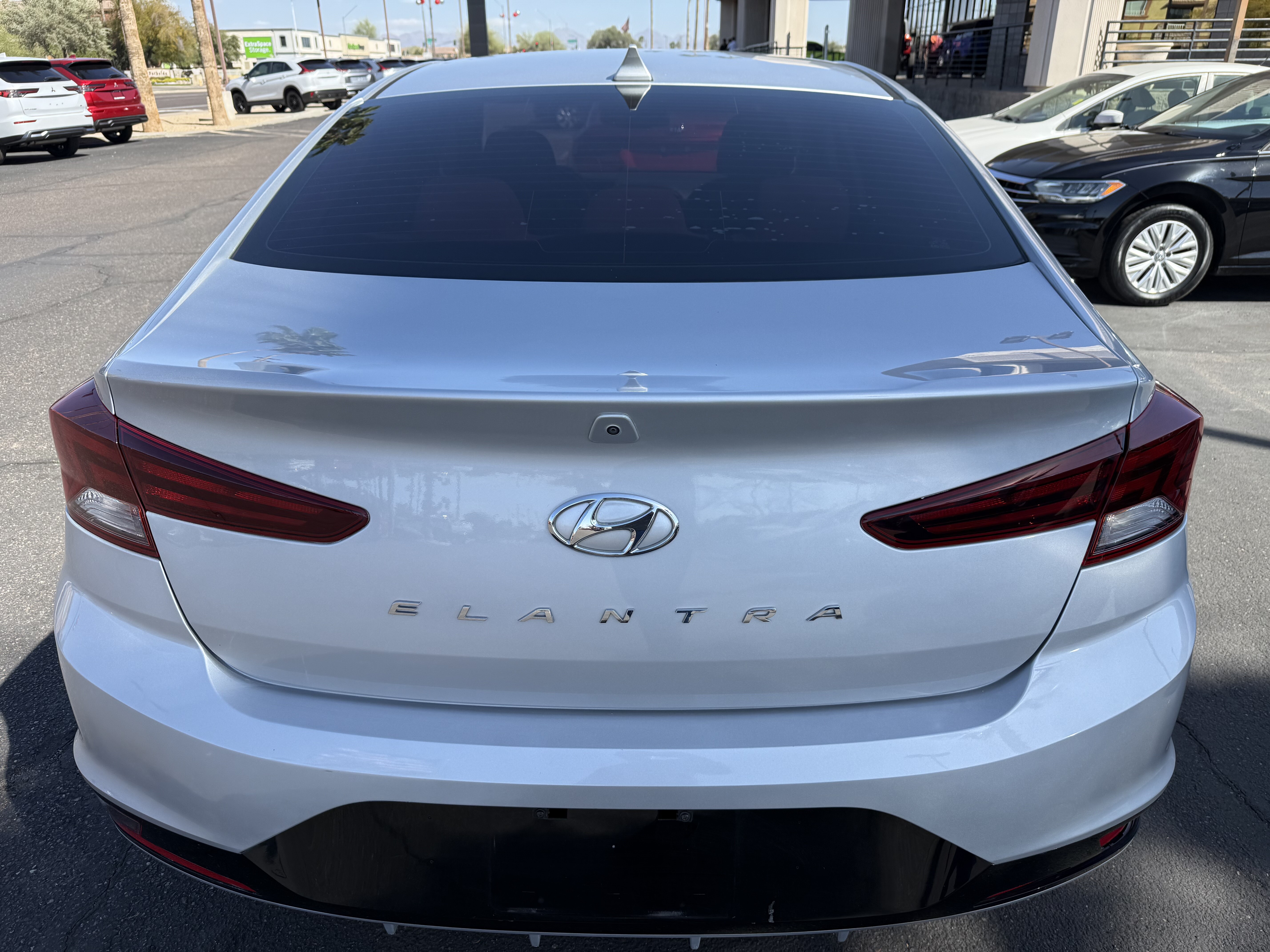 2019 Hyundai Elantra in Phoenix, AZ 85022 - 18114383 5