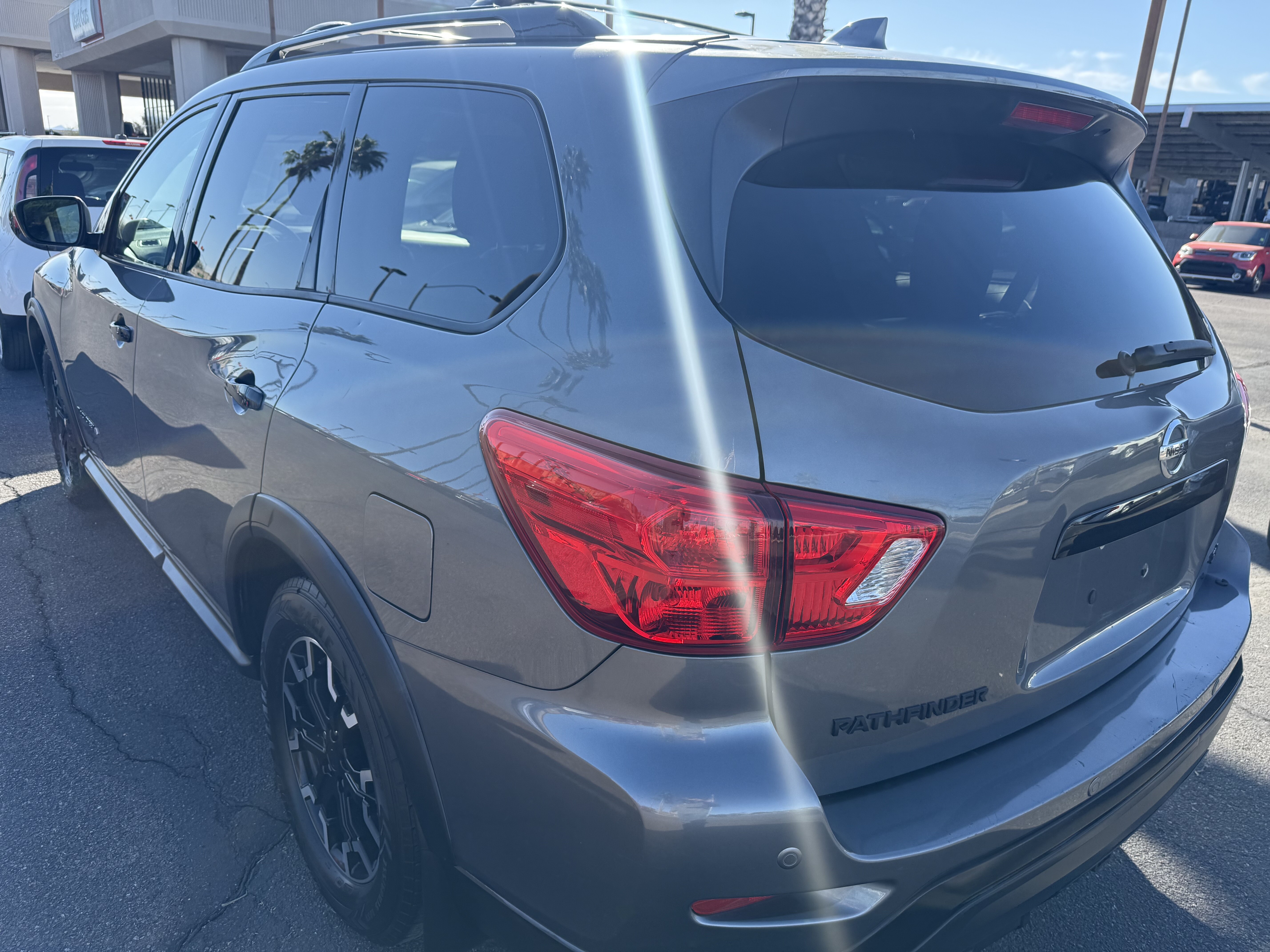 2020 Nissan Pathfinder in Phoenix, AZ 85022 - 18114384 6