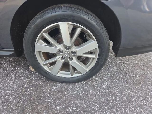 2014 Nissan Pathfinder in Greenville, SC 29607 - 18114393 12