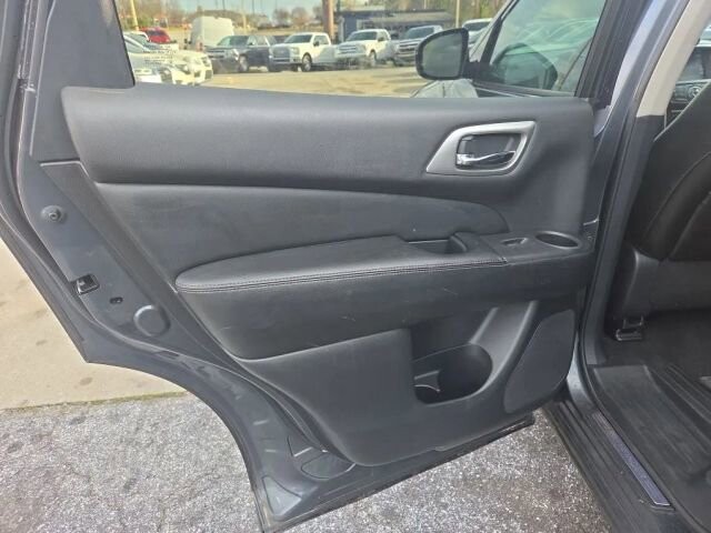2014 Nissan Pathfinder in Greenville, SC 29607 - 18114393 26