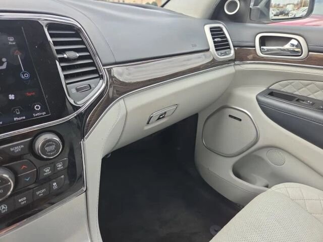 2020 Jeep Grand Cherokee in Greenville, SC 29607 - 18114396 42