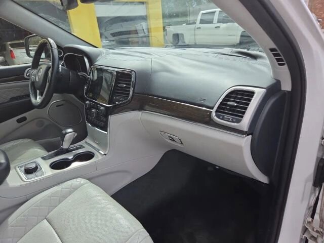 2020 Jeep Grand Cherokee in Greenville, SC 29607 - 18114396 18