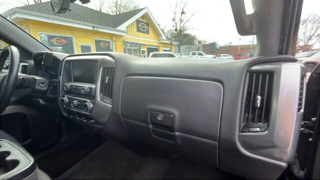 2015 Chevrolet Silverado 1500 in Greenville, SC 29607 - 18114397 21