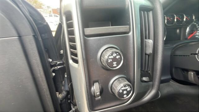 2015 Chevrolet Silverado 1500 in Greenville, SC 29607 - 18114397 34