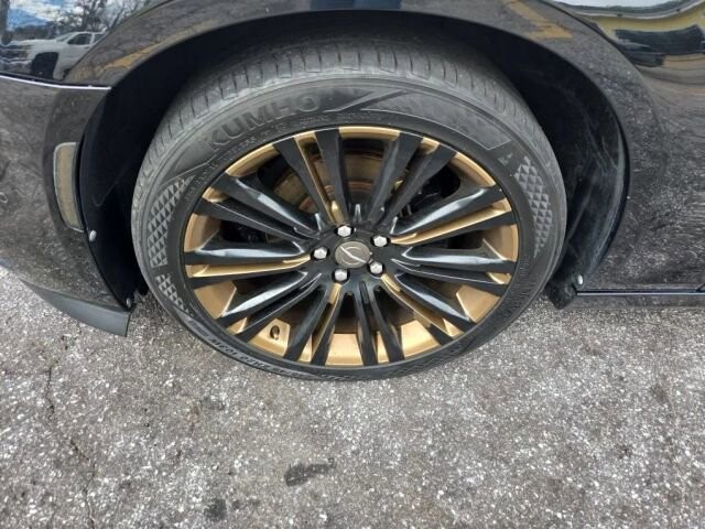 2018 Chrysler 300 in Greenville, SC 29607 - 18114398 12