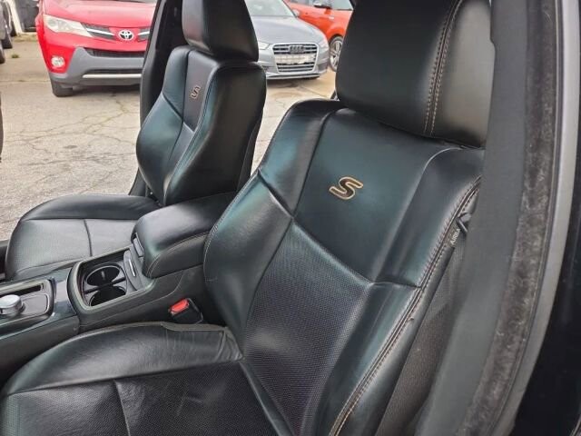 2018 Chrysler 300 in Greenville, SC 29607 - 18114398 30