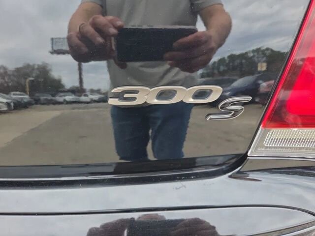 2018 Chrysler 300 in Greenville, SC 29607 - 18114398 10