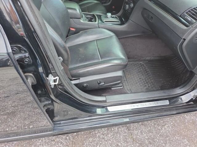 2018 Chrysler 300 in Greenville, SC 29607 - 18114398 20