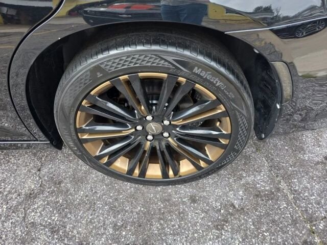 2018 Chrysler 300 in Greenville, SC 29607 - 18114398 11