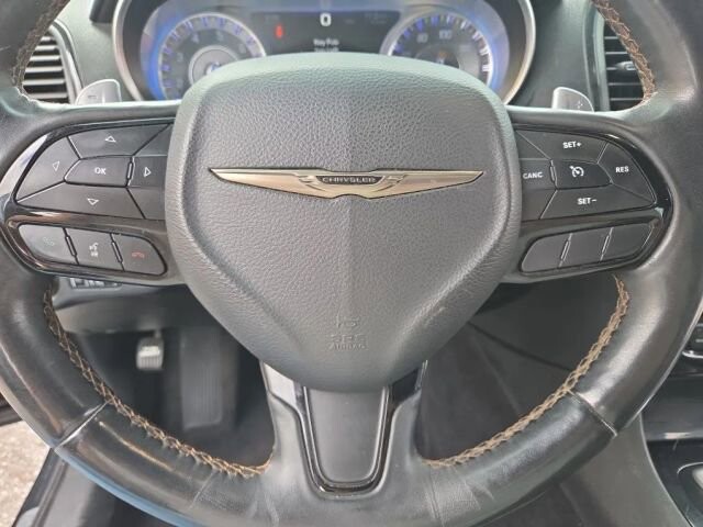 2018 Chrysler 300 in Greenville, SC 29607 - 18114398 34