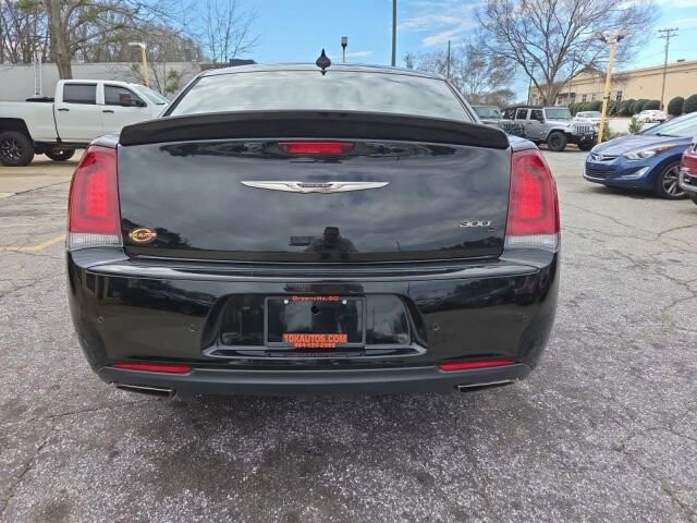2018 Chrysler 300 in Greenville, SC 29607 - 18114398 4