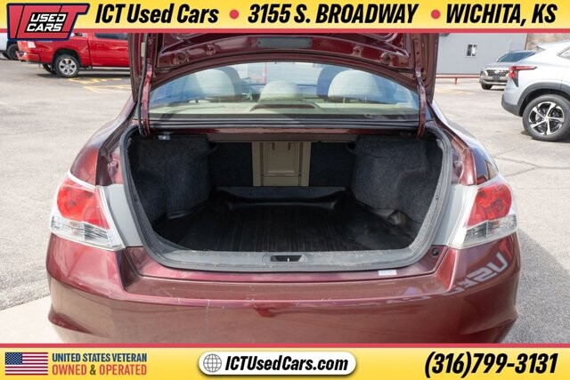 2008 Honda Accord in Wichita, KS 67216 - 18114410 4