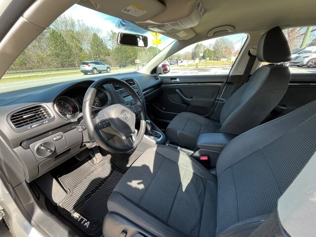 2013 Volkswagen Jetta in Flowery Branch, GA 30542 - 18114418 8