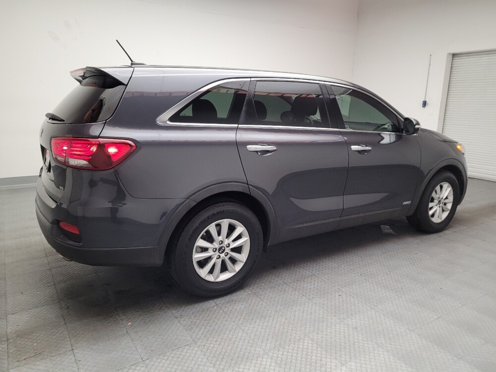 2019 Kia Sorento in Riverside, CA 92504 - 18114431 10