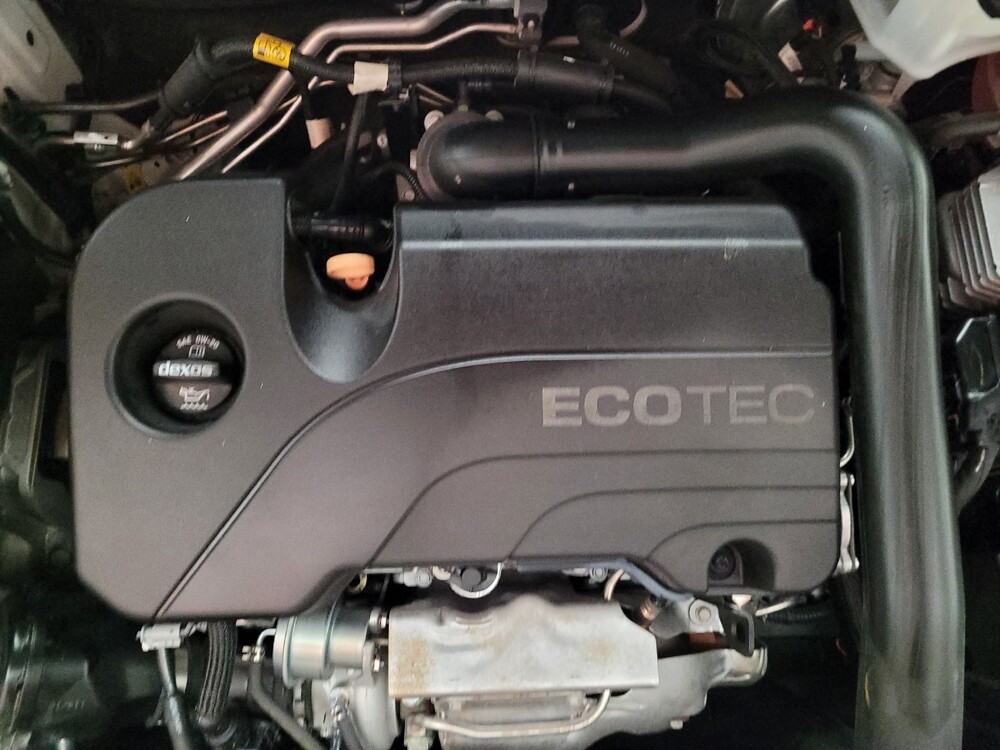 2018 Chevrolet Equinox in Torrance, CA 90504 - 18114432 30