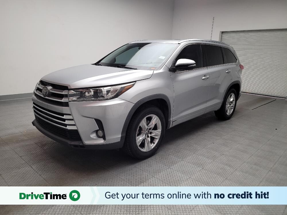 2018 Toyota Highlander in Torrance, CA 90504 - 18114434