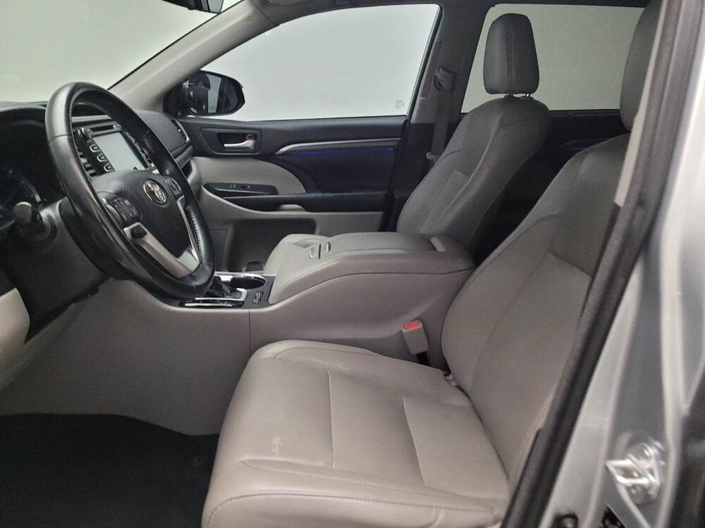 2018 Toyota Highlander in Torrance, CA 90504 - 18114434 17