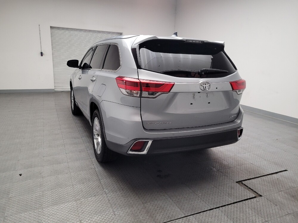 2018 Toyota Highlander in Torrance, CA 90504 - 18114434 6