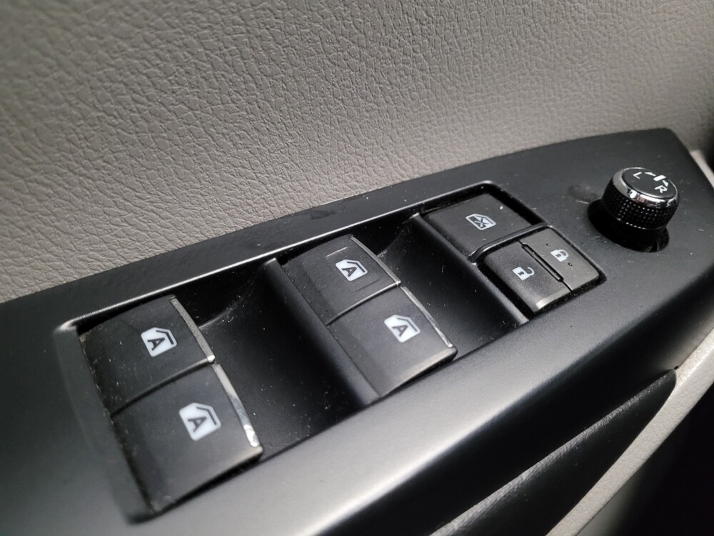 2018 Toyota Highlander in Torrance, CA 90504 - 18114434 27