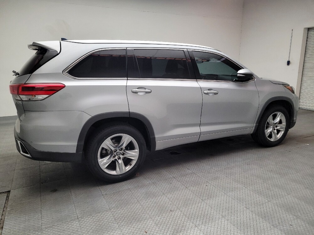 2018 Toyota Highlander in Torrance, CA 90504 - 18114434 10