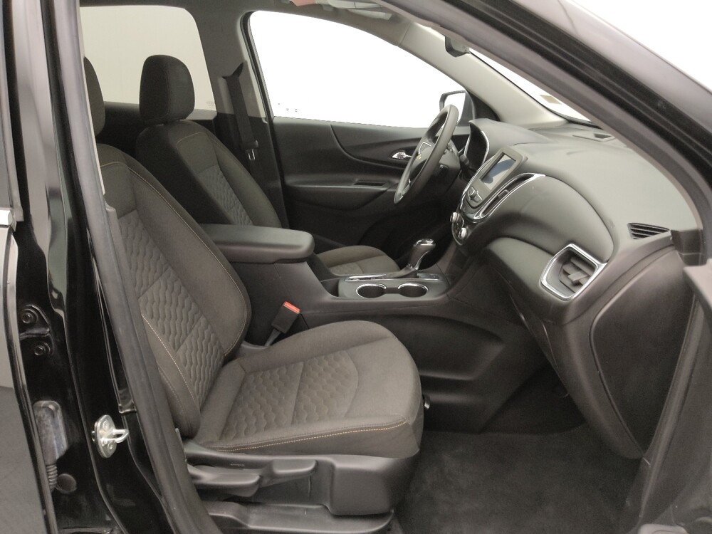 2020 Chevrolet Equinox in St. Louis, MO 63136 - 18114445 21