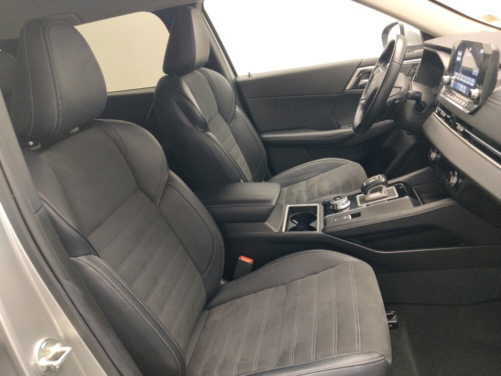 2024 Mitsubishi Outlander in Morrow, GA 30260 - 18114460 21