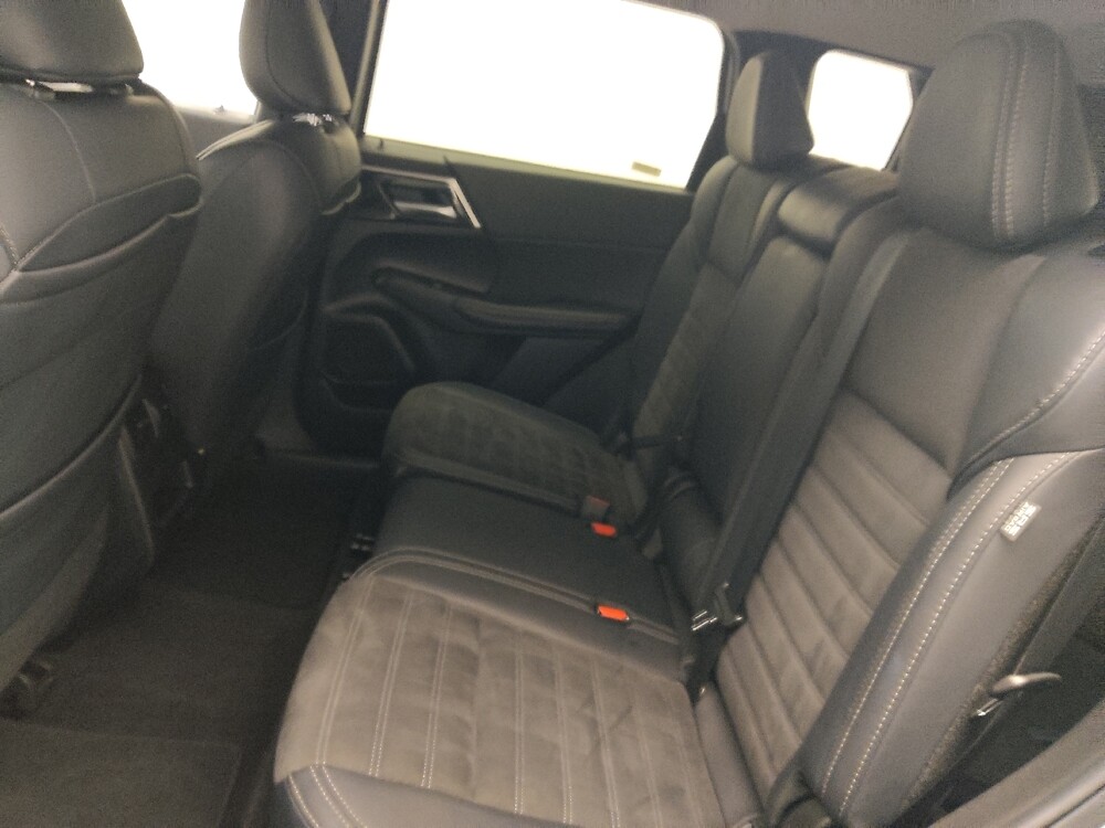 2024 Mitsubishi Outlander in Morrow, GA 30260 - 18114460 18