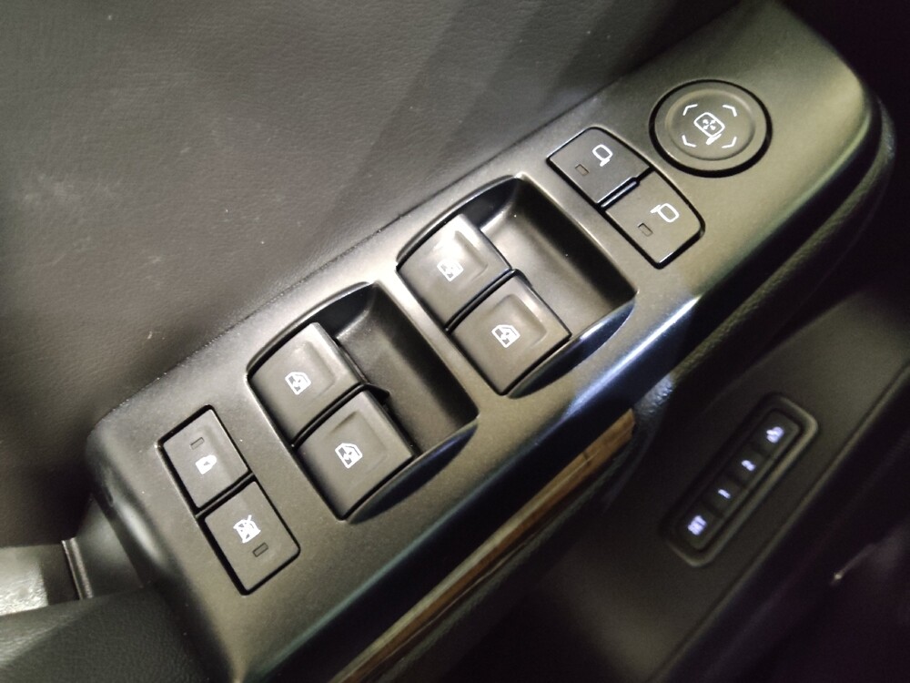 2018 Chevrolet Suburban in Arlington, TX 76011 - 18114481 27