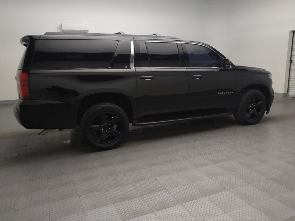 2018 Chevrolet Suburban in Arlington, TX 76011 - 18114481 10